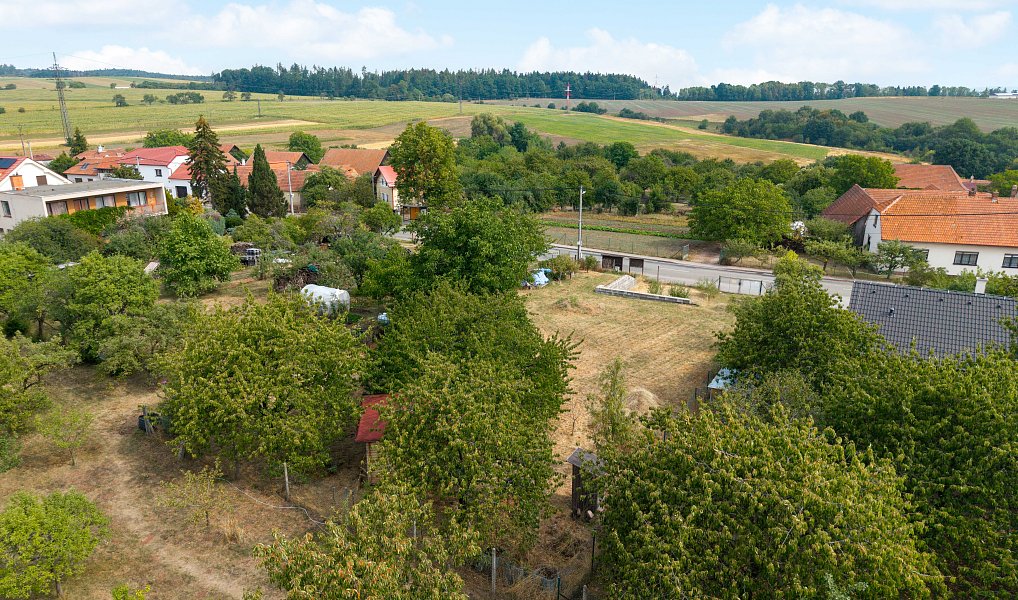 Prodej stavebního pozemku 1 020 m², Bukovice – náhled fotky 3