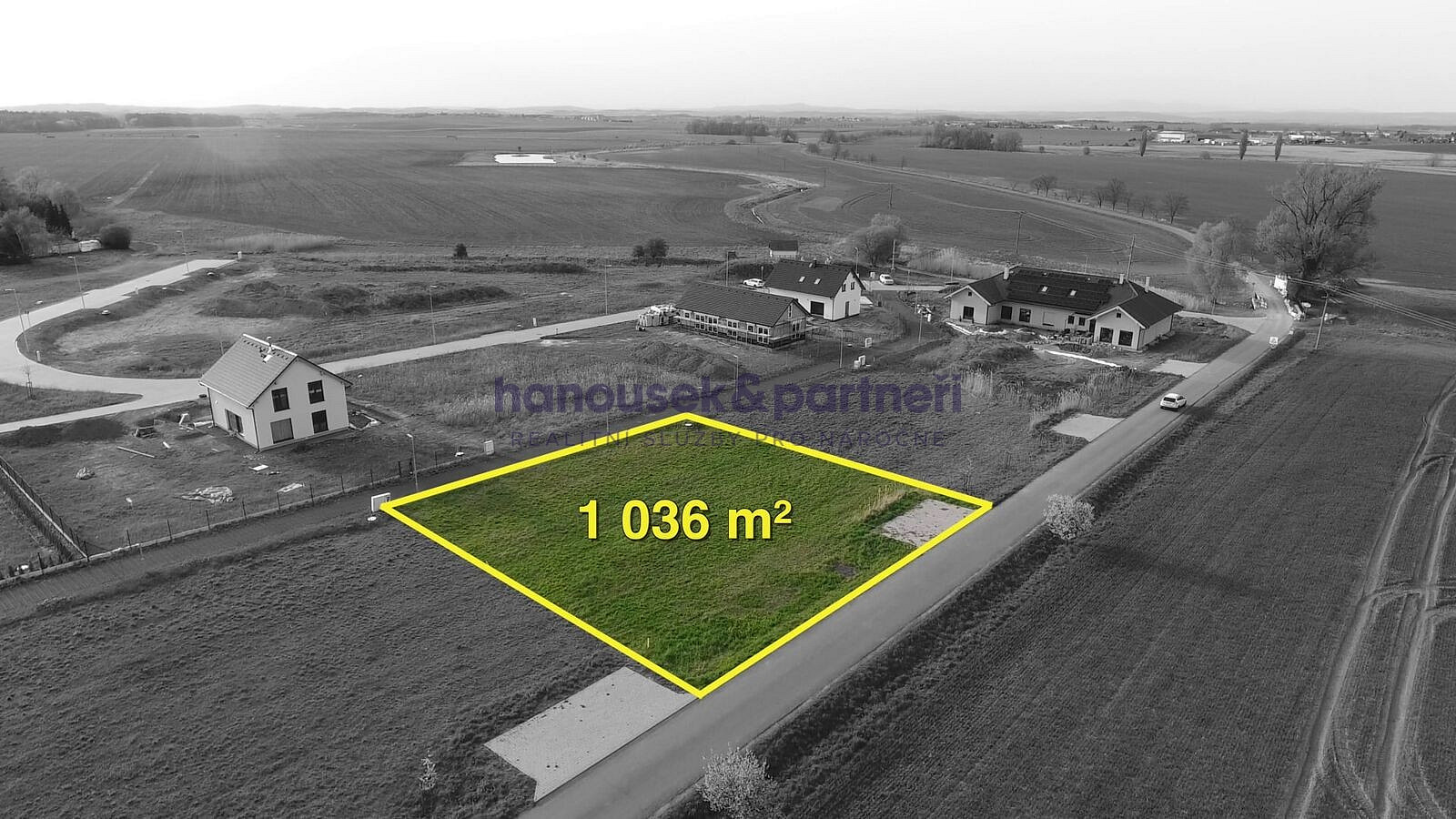 Prodej stavebního pozemku 1 036 m² – fotografie 3