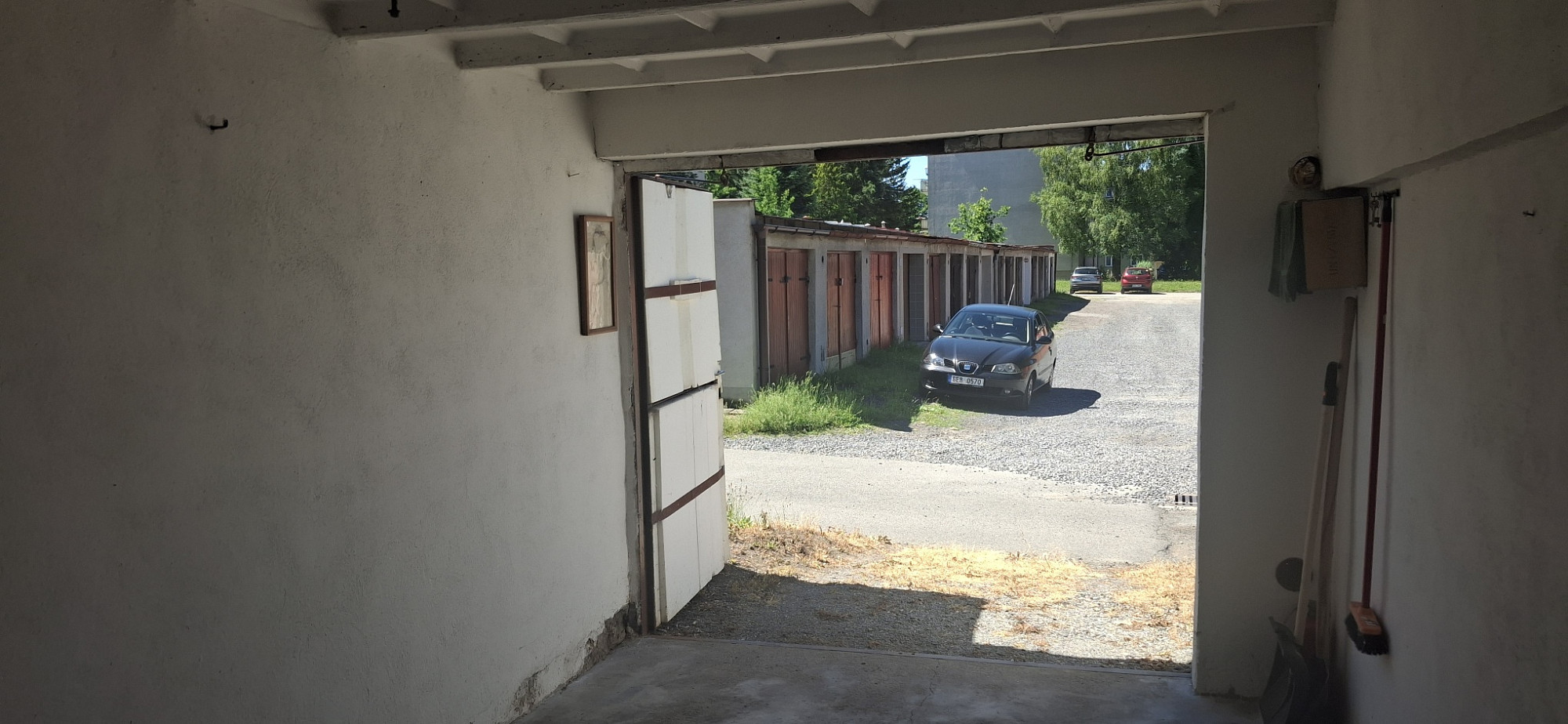 Prodej zděné garáže 19 m² s elektřinou – Hlinsko, ul. Poličská – fotografie 5