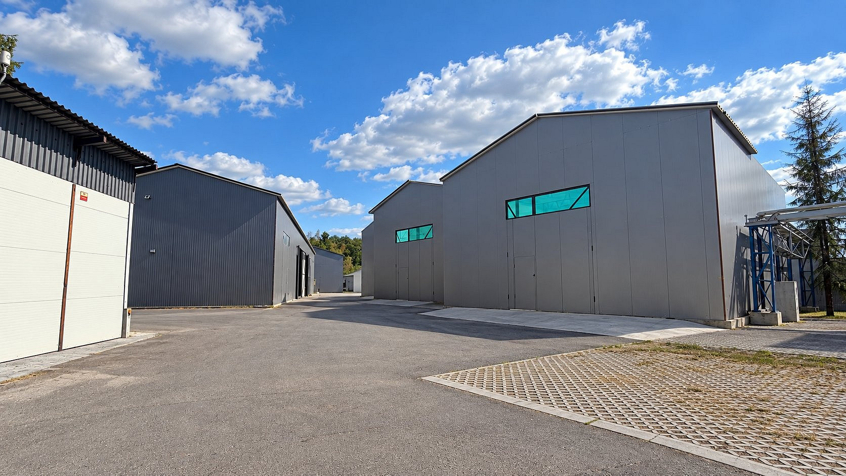 Pronájem skladovacích prostor 357 m² – fotografie 2