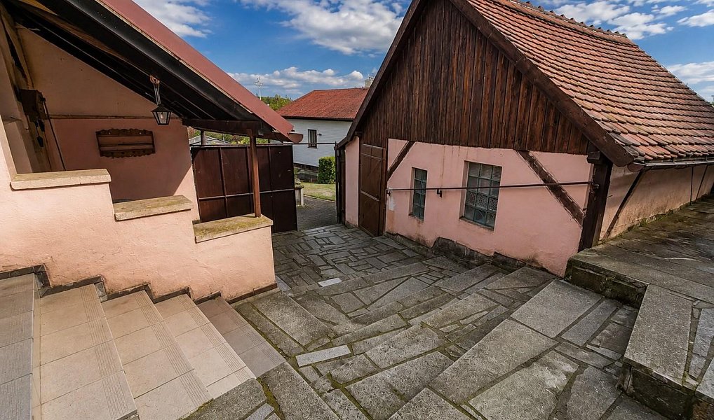 Prodej domu 183 m² s pozemkem 1 100 m², Dačice – náhled fotky 16