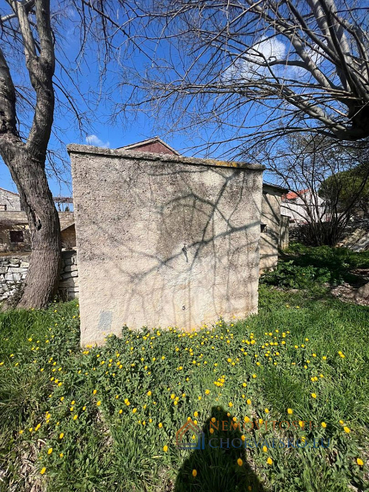Prodej domu 389 m² s pozemkem 1 298 m² - Widok 5