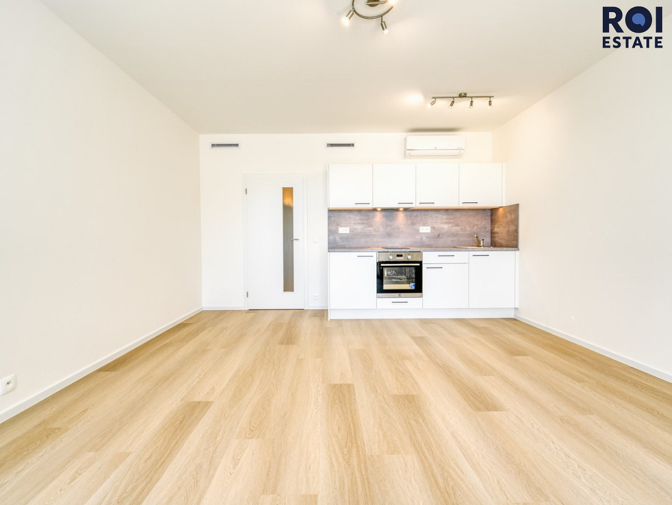 Pronájem bytu 1+kk 35 m² — photo 4