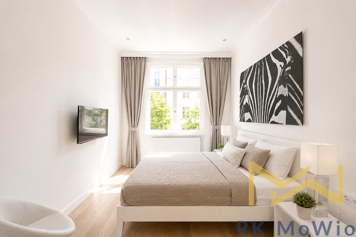 Pronájem bytu 2+kk 56 m² – fotografie 3