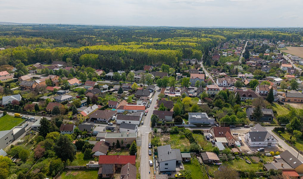 Prodej stavebního pozemku 722 m², Jirny – náhled fotky 8