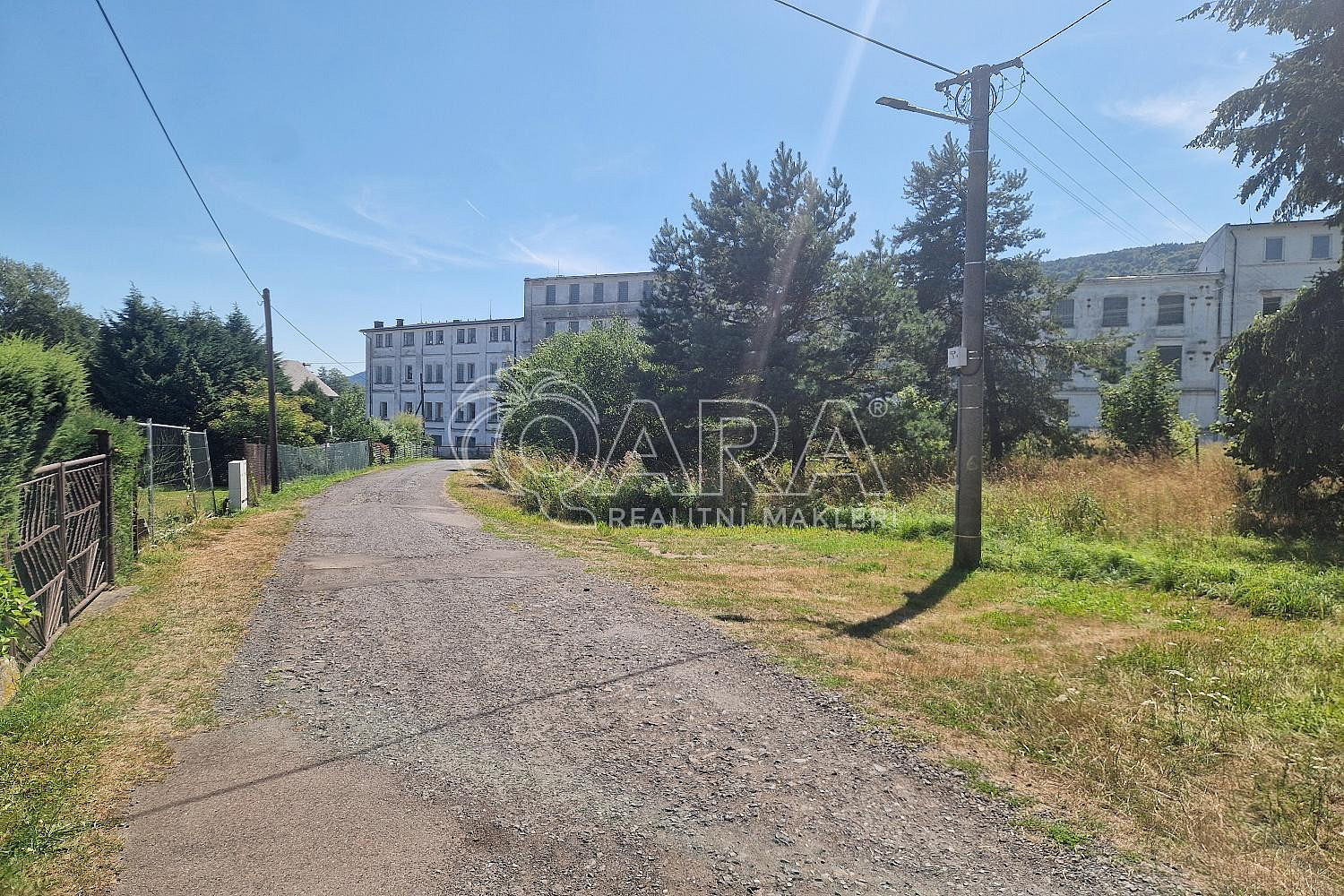 Prodej stavebního pozemku 1 409 m² – fotografie 2