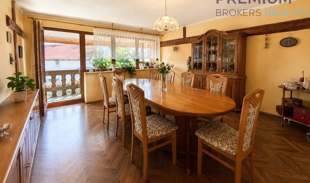 Prodej domu 440 m² s pozemkem 2 313 m², Měrunice – náhled fotky 11