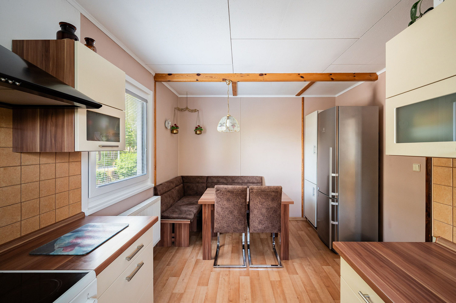 Prodej domu 244 m² s pozemkem 948 m² – fotografie 2