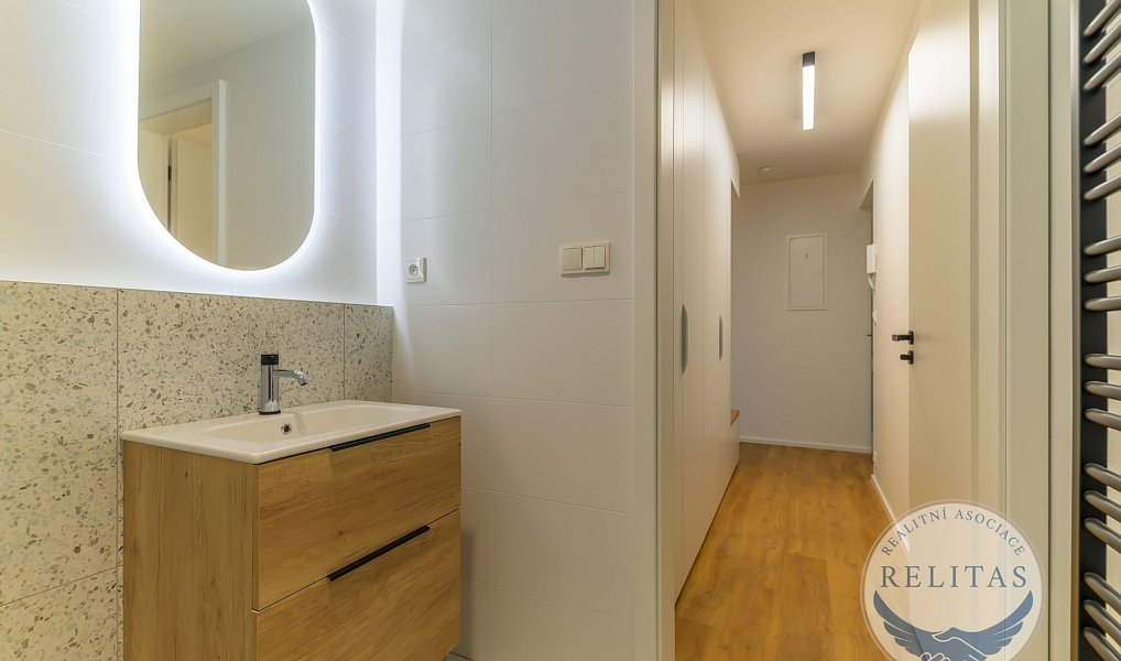 Pronájem bytu 1+kk 31 m², Praha – náhled fotky 6