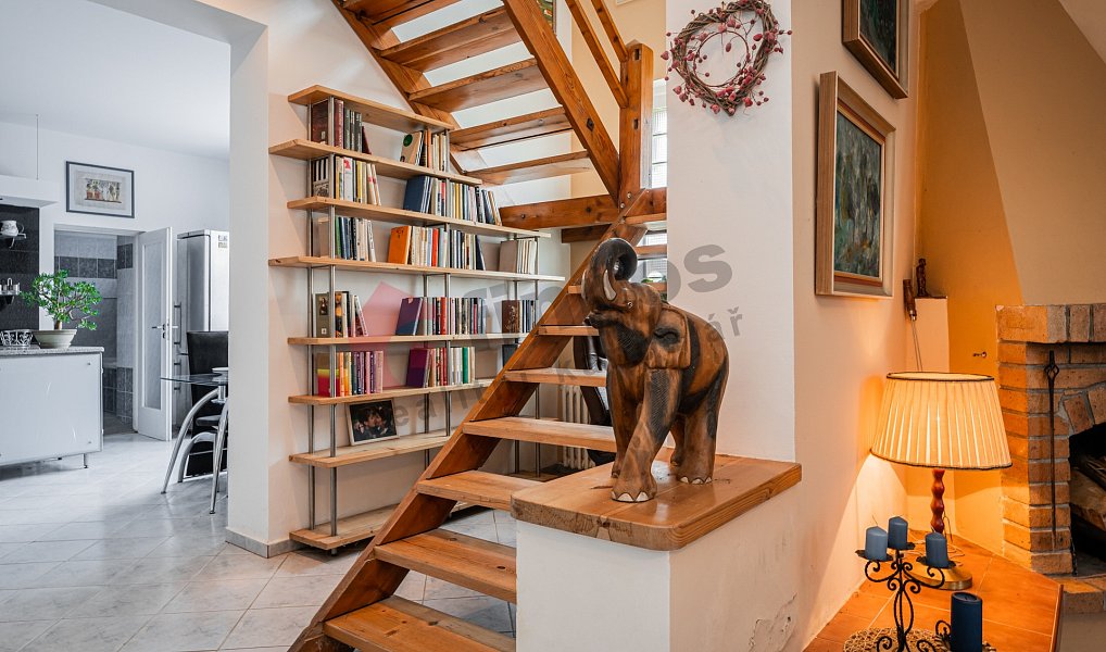 Prodej domu 415 m² s pozemkem 576 m², Praha – náhled fotky 9