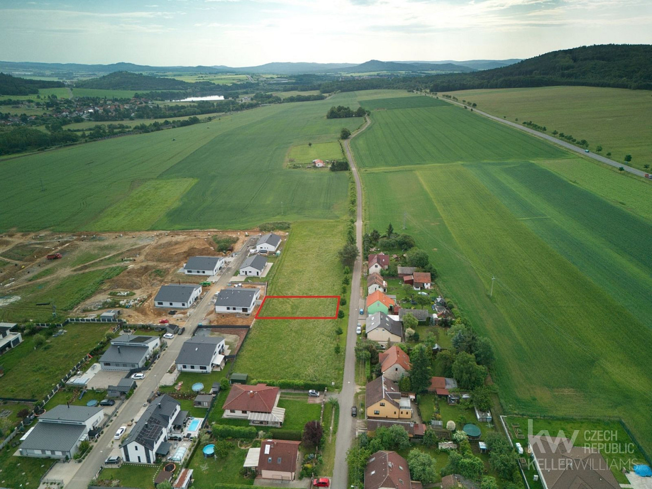 Prodej stavebního pozemku 525 m² – fotografie 2
