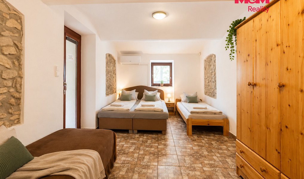 Prodej ubytovacího objektu 272 m², Nová Pec – náhled fotky 24