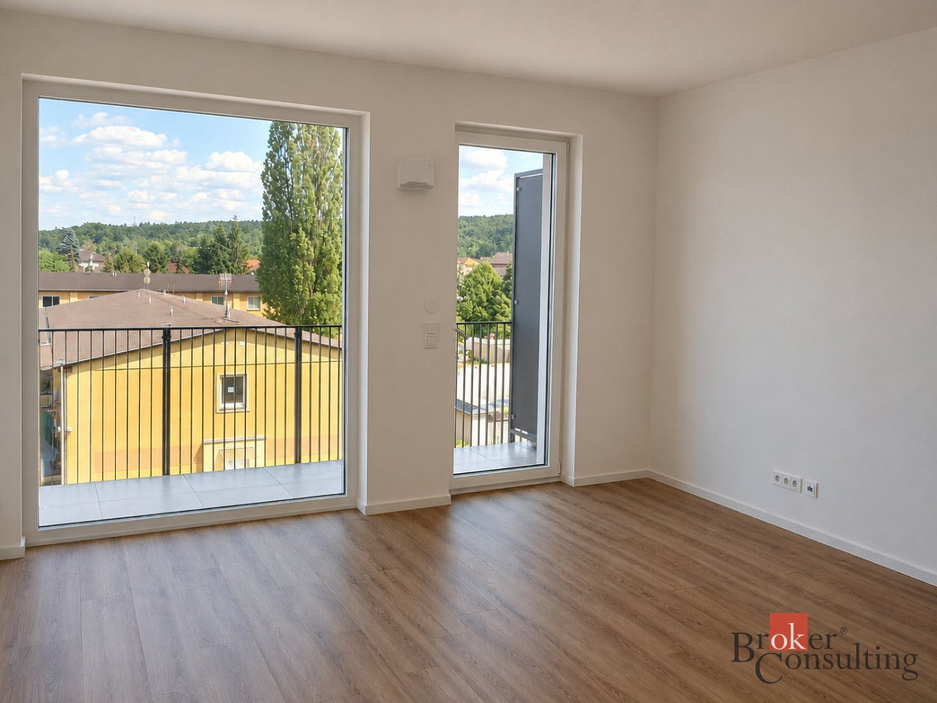 Pronájem bytu 2+kk 52 m² — photo 2