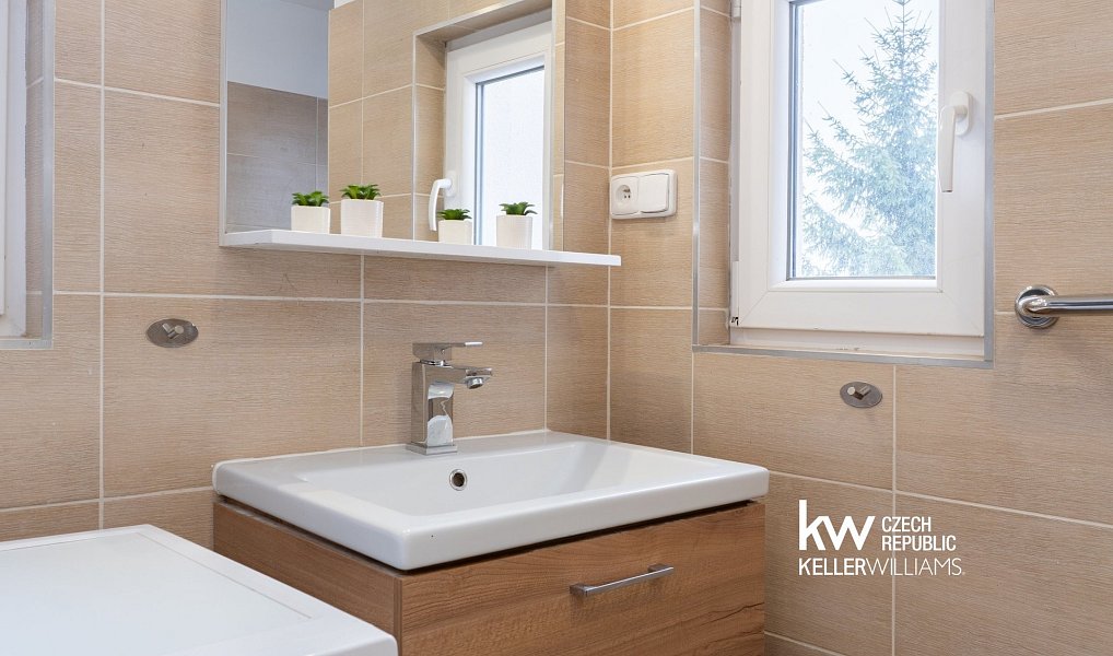 Prodej domu 176 m² s pozemkem 469 m², Dubí – náhled fotky 41