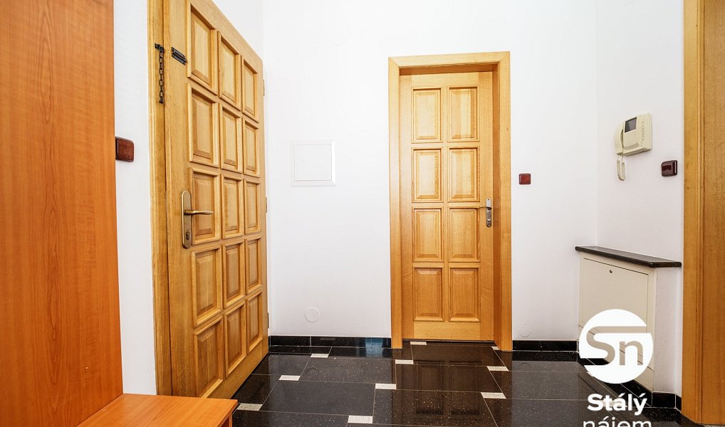 Pronájem bytu 1+kk 35 m², Praha – náhled fotky 9