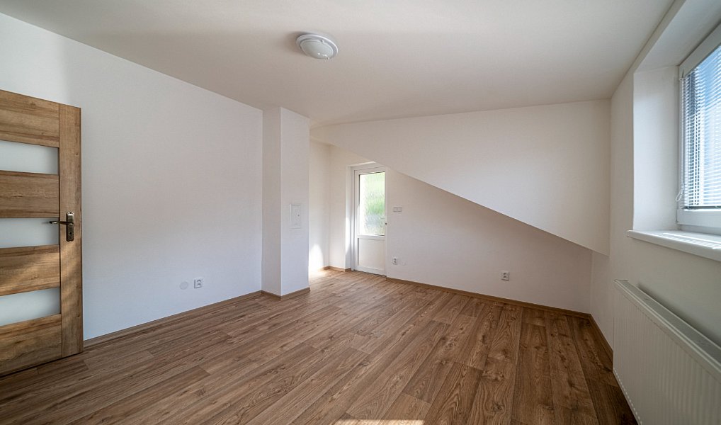 Pronájem domu 175 m² s pozemkem 483 m², Uherské Hradiště – náhled fotky 27