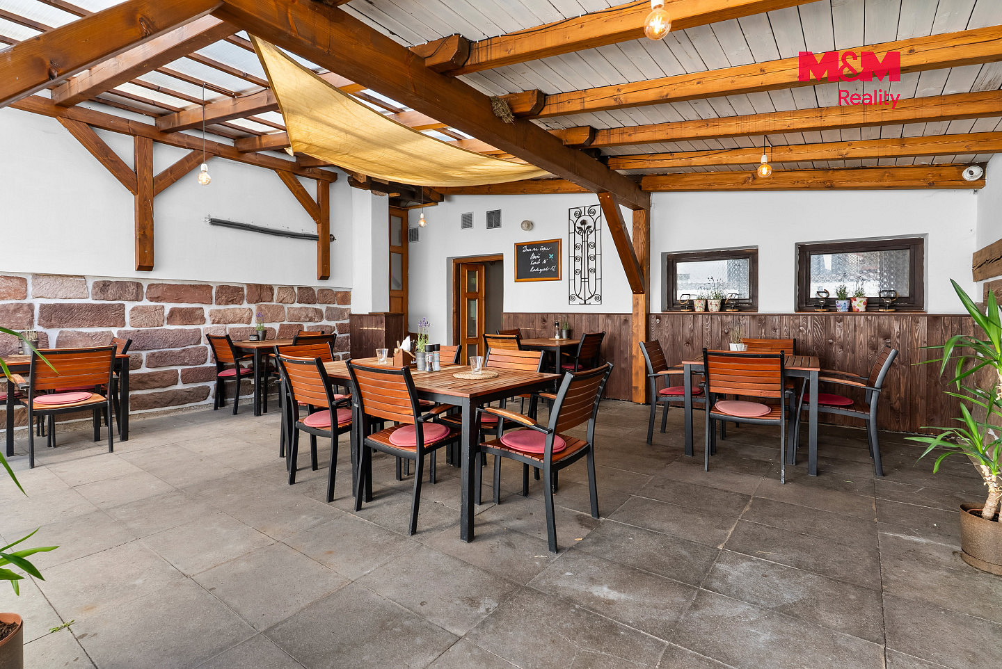 Prodej restaurace 600 m² – fotografie 3
