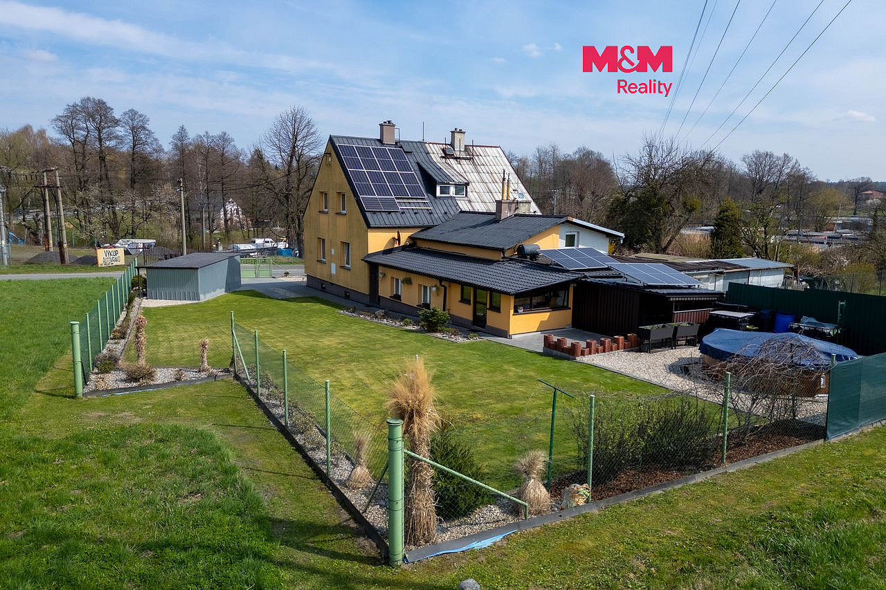 Prodej domu 220 m² s pozemkem 810 m²