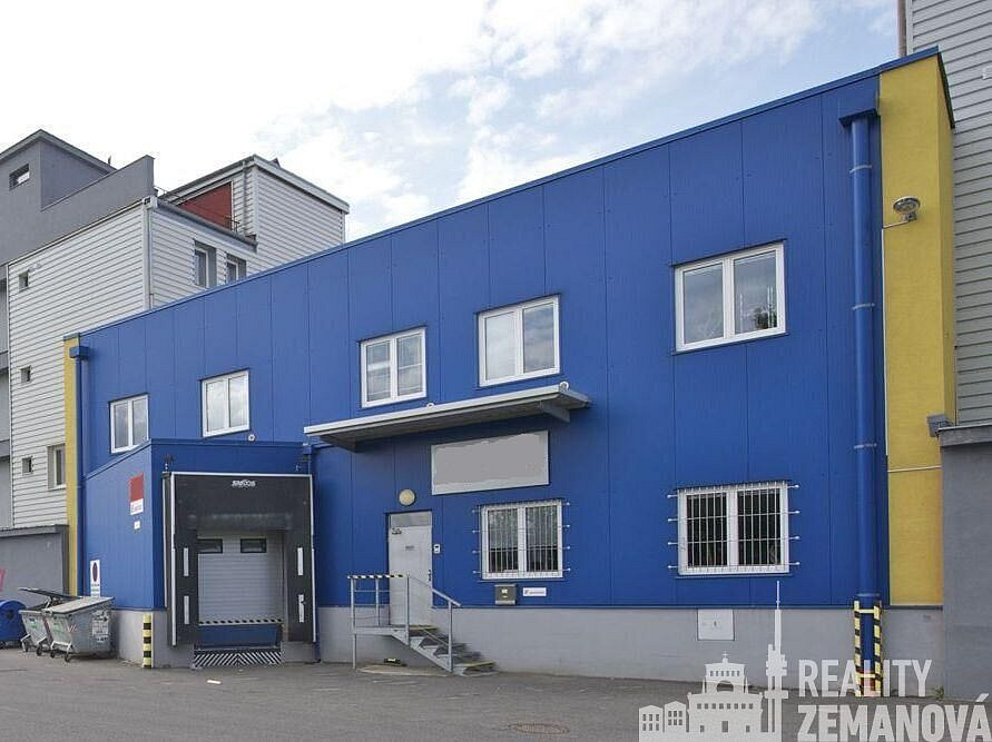 Pronájem skladovacích prostor 1 395 m²