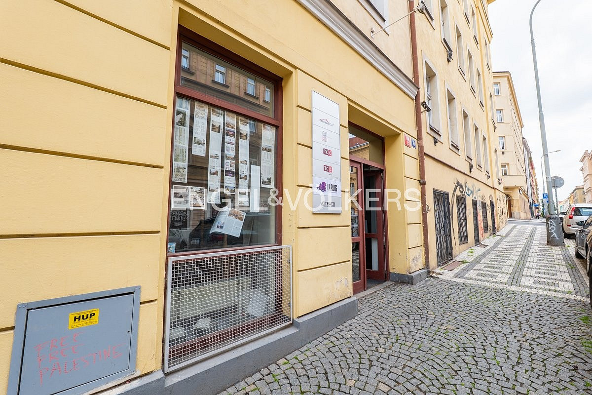 Pronájem kanceláře 136 m² – fotografie 2