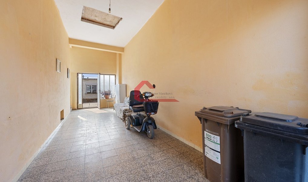 Prodej domu 195 m² s pozemkem 487 m², Tvrdonice – náhled fotky 18
