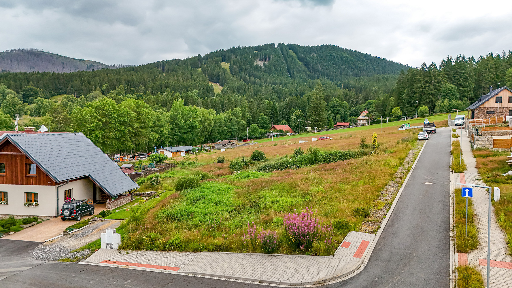 Prodej stavebního pozemku 1 438 m² – fotografie 3