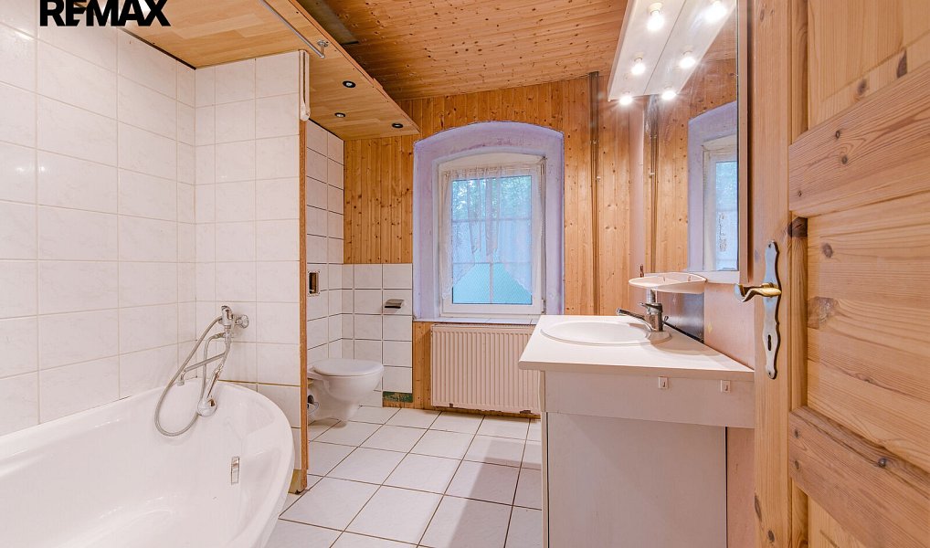 Prodej domu 167 m² s pozemkem 350 m², Aš – náhled fotky 15