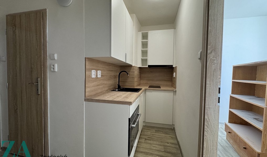 Pronájem bytu 2+kk 32 m², Hodonín – náhled fotky 3