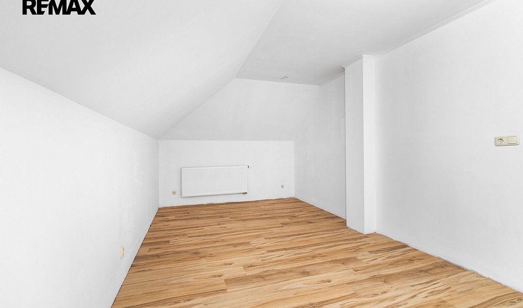 Prodej domu 250 m² s pozemkem 749 m², Kasejovice – náhled fotky 49