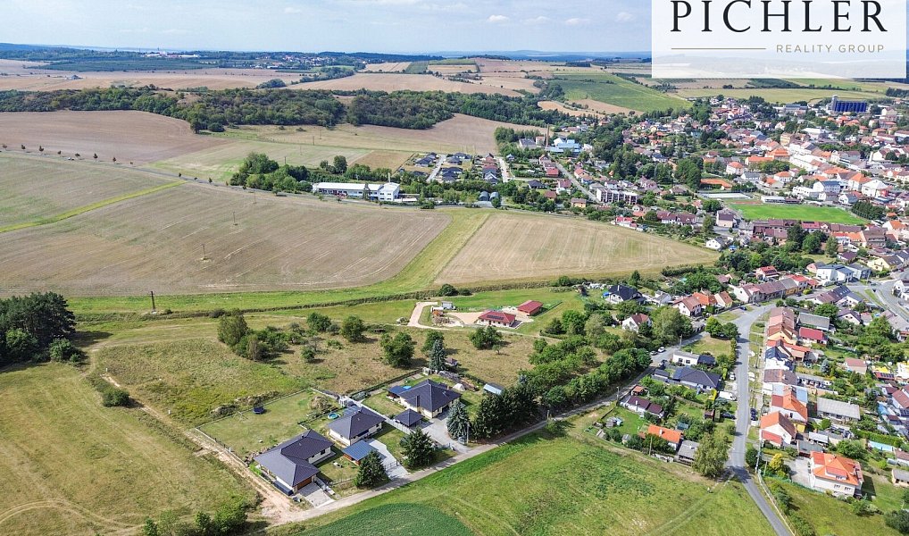 Prodej stavebního pozemku 10 447 m², Radnice – náhled fotky 11