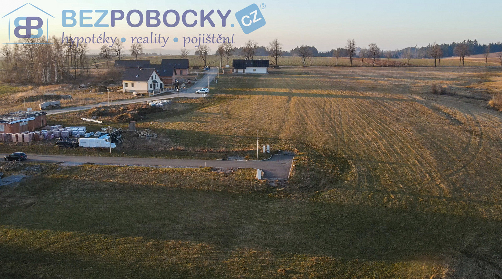 Prodej stavebního pozemku 1 196 m² – fotografie 3