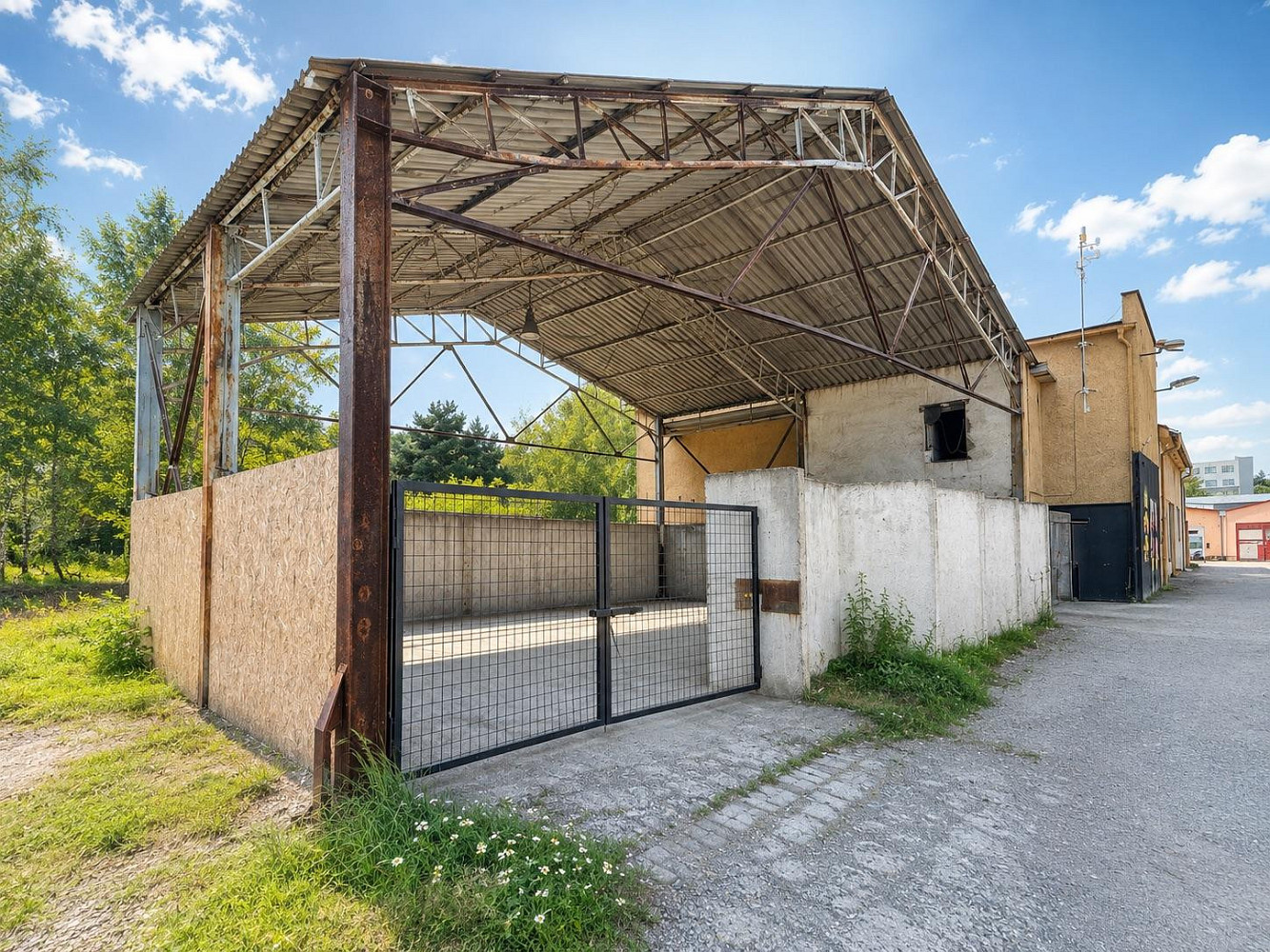 Pronájem skladovacích prostor 166 m² – fotografie 2