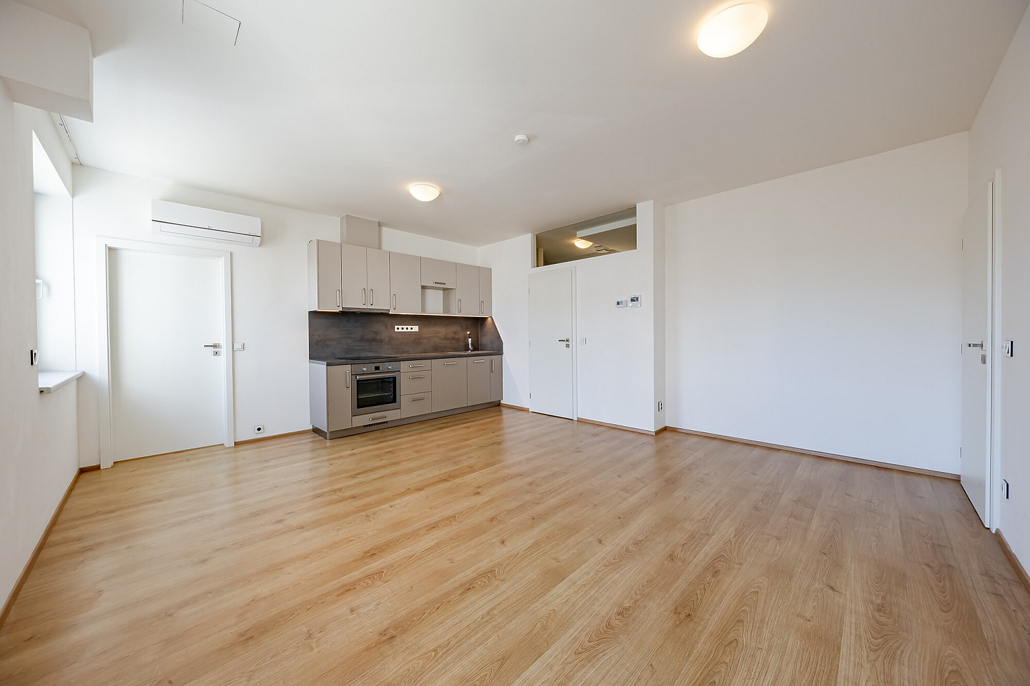 Pronájem bytu 3+kk 60 m² – fotografie 2