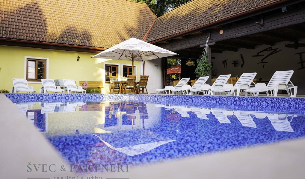 Prodej ubytovacího objektu 2 041 m², Rodvínov – náhled fotky 5