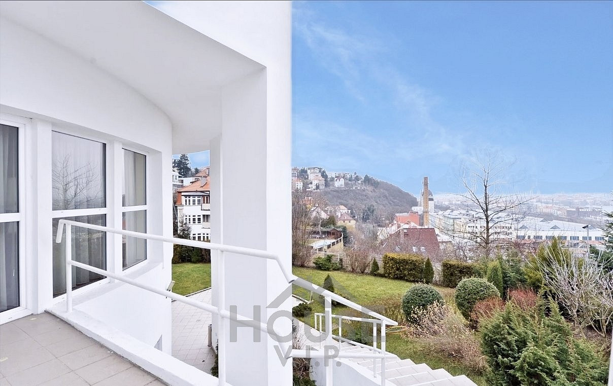 Pronájem kanceláře 839 m² – fotografie 3