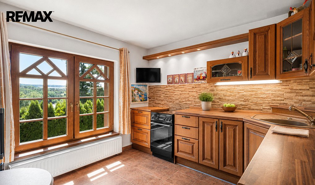Prodej domu 350 m² s pozemkem 9 285 m², Nový Knín – náhled fotky 6