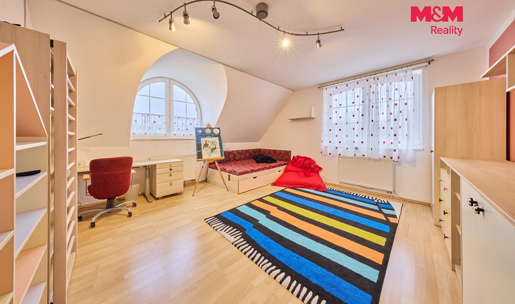 Pronájem domu 185 m² s pozemkem 1 755 m², Trutnov – náhled fotky 2