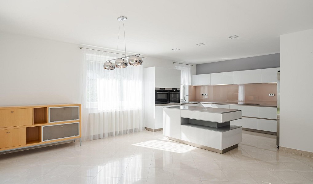 Pronájem domu 241 m², Benátky – náhled fotky 22