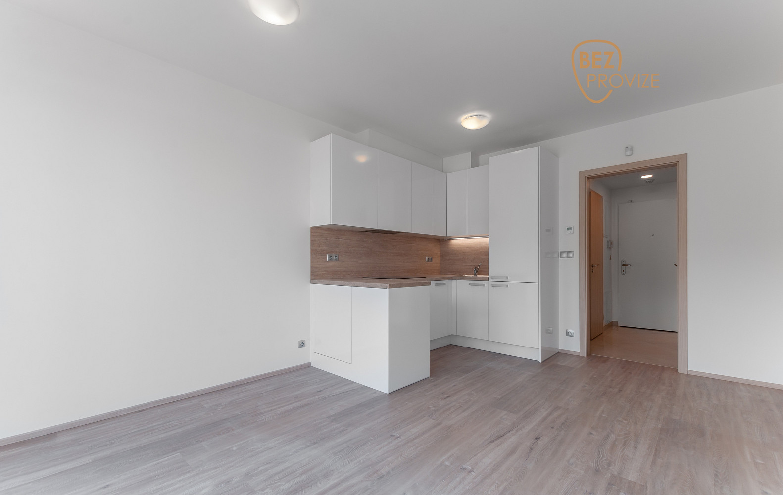 Pronájem bytu 1+kk 28 m²