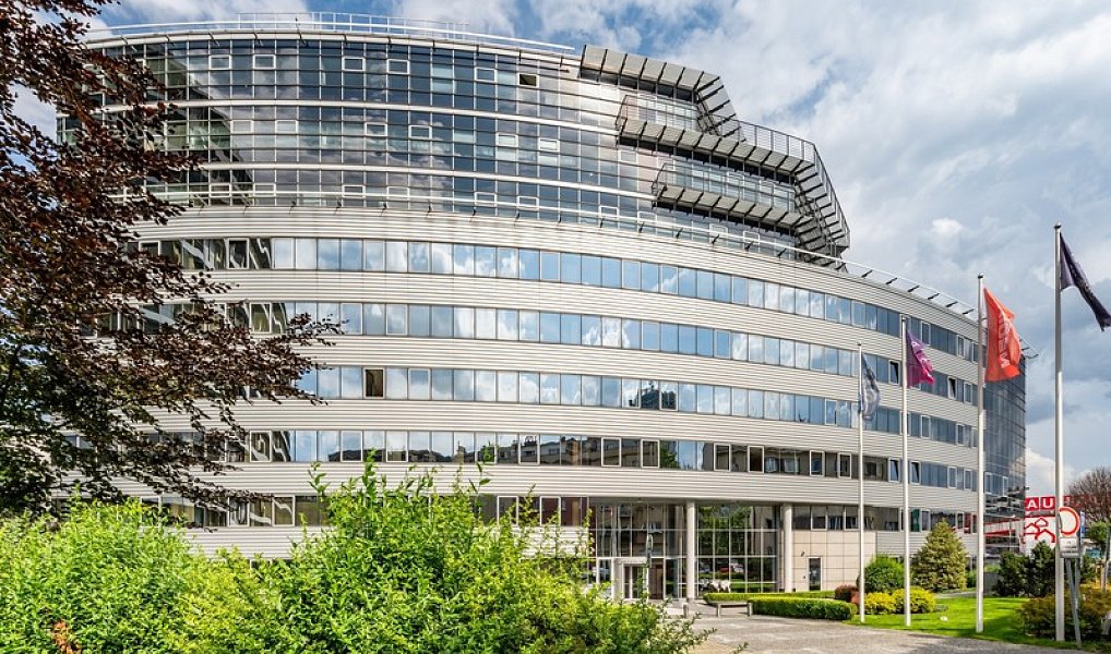 Pronájem kanceláře 974 m², Praha – náhled fotky 2