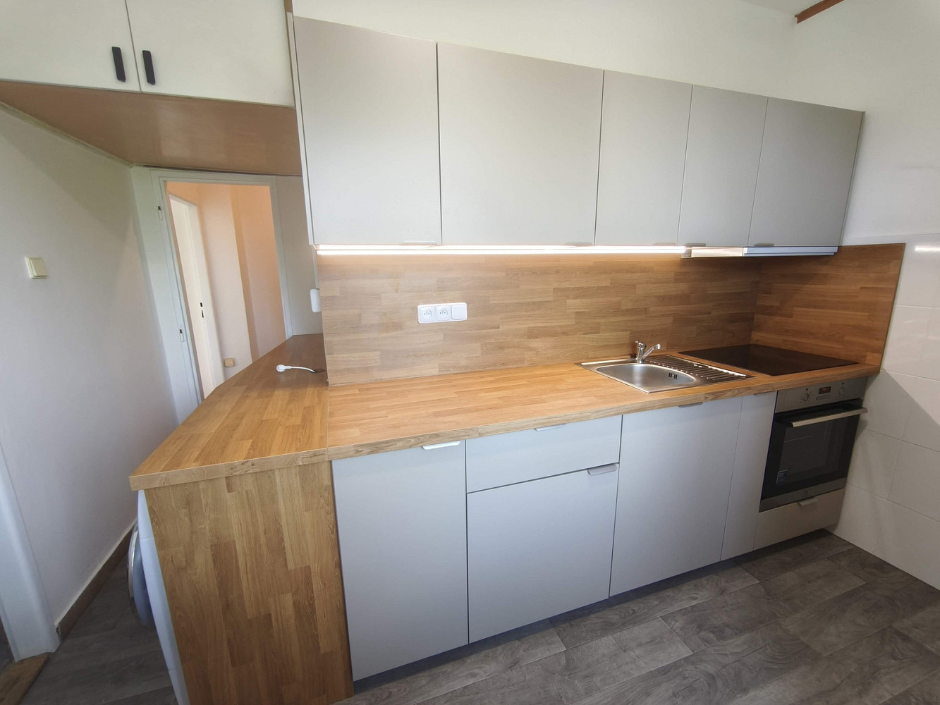 Pronájem bytu 2+1 53 m² — photo 2