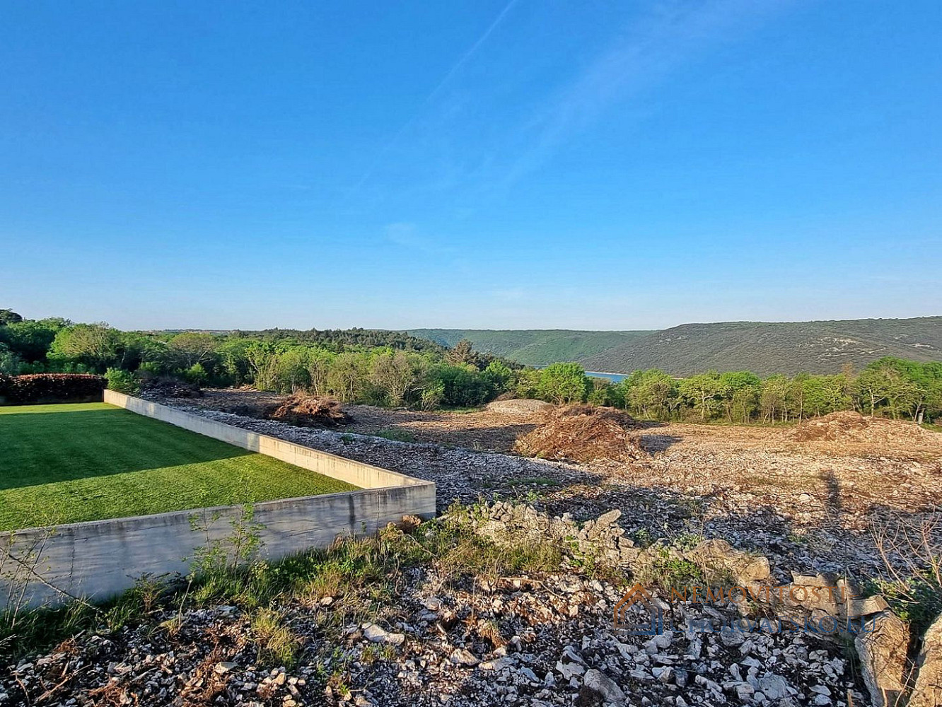 Prodej stavebního pozemku 712 m² - Widok 3