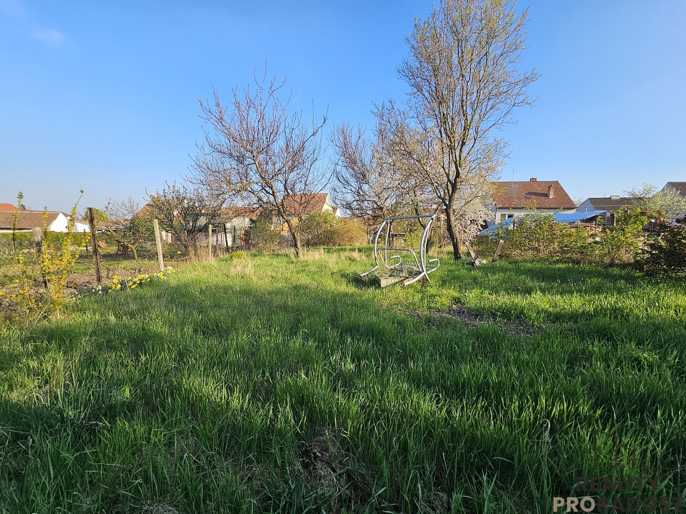 Prodej stavebního pozemku 655 m² — photo 2