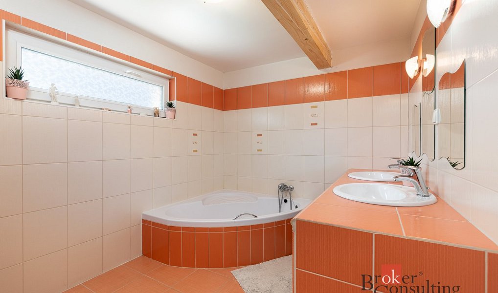 Prodej domu 118 m² s pozemkem 1 221 m², Orlová – náhled fotky 10