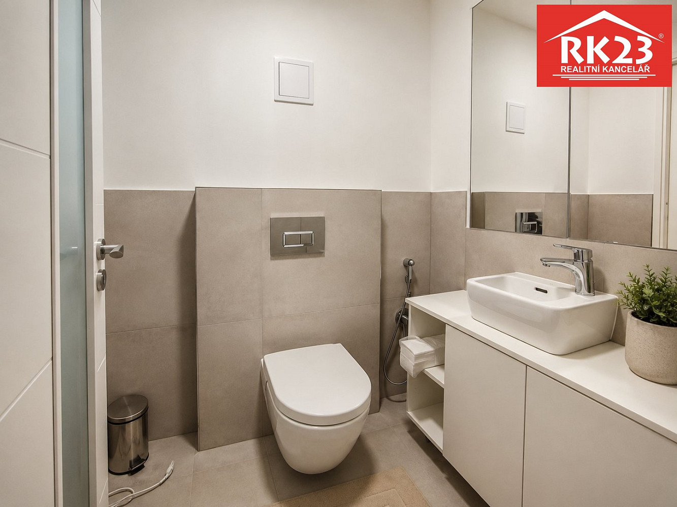 Pronájem komerčního objektu (jiného typu) 10 m² — photo 5