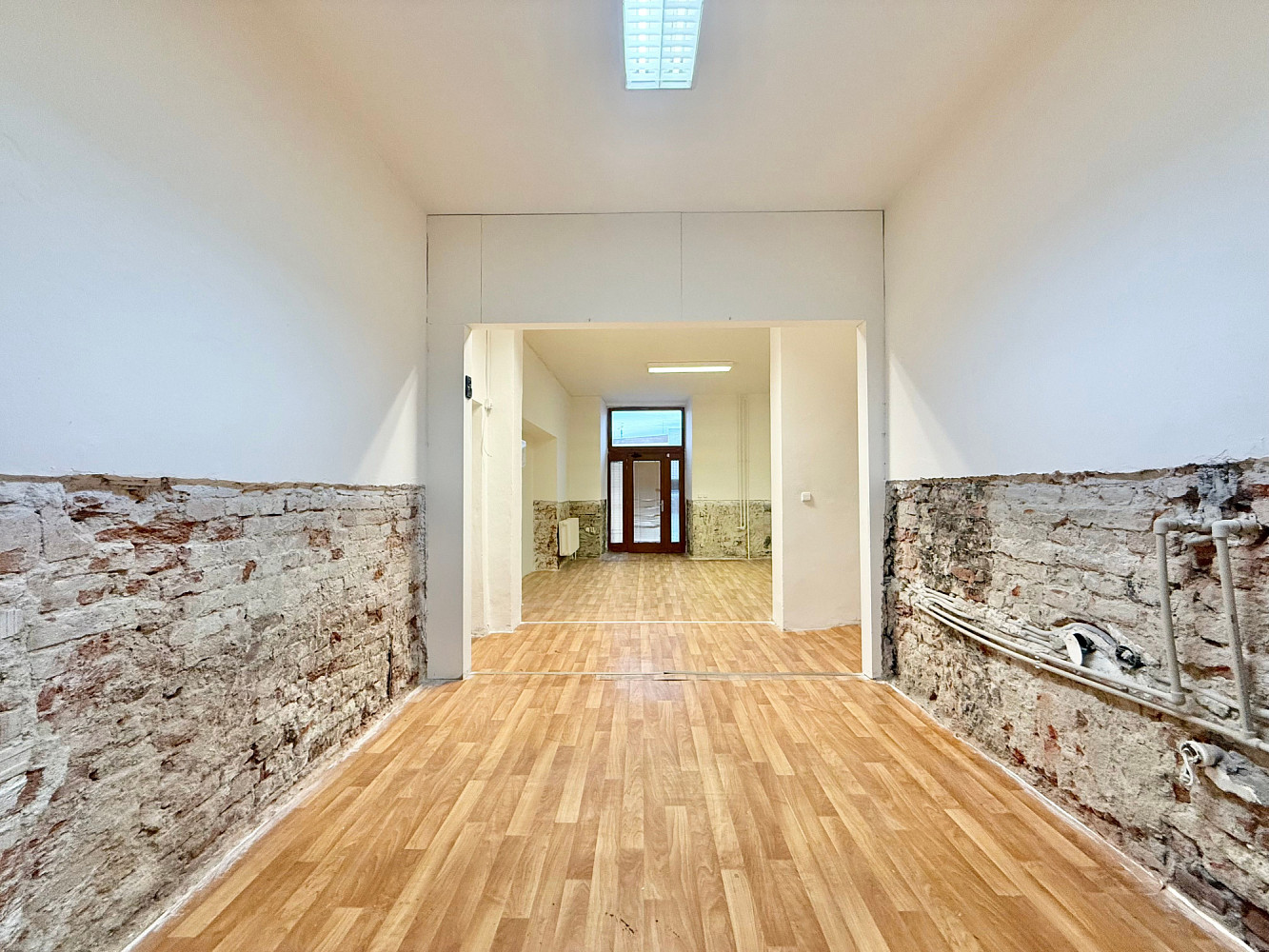 Pronájem obchodních prostor 90 m² – fotografie 5