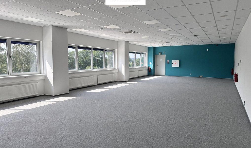 Pronájem skladovacích prostor 9 330 m², Most – náhled fotky 8