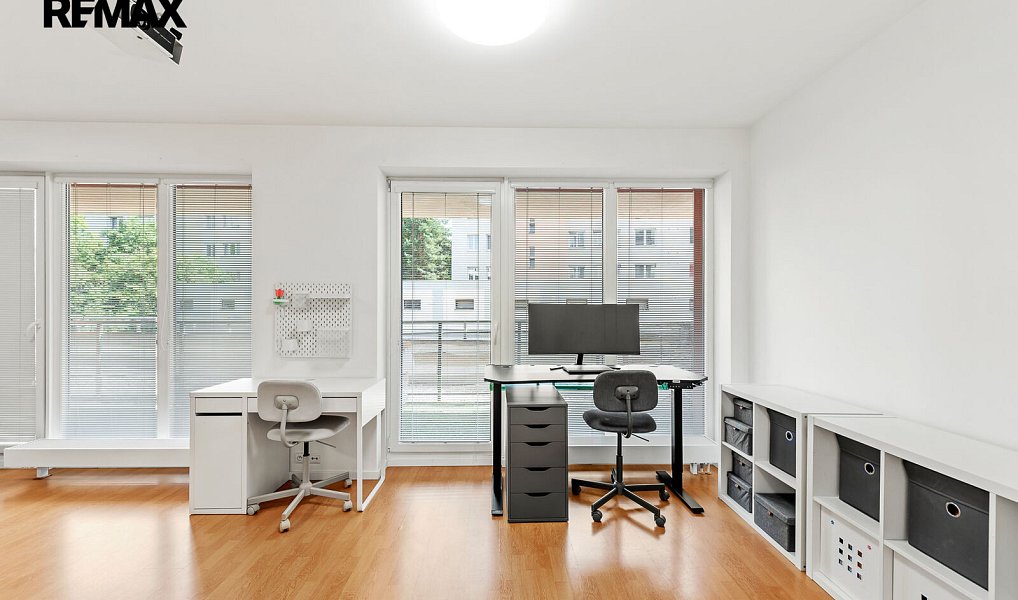 Prodej bytu 1+kk 38 m², Praha – náhled fotky 4