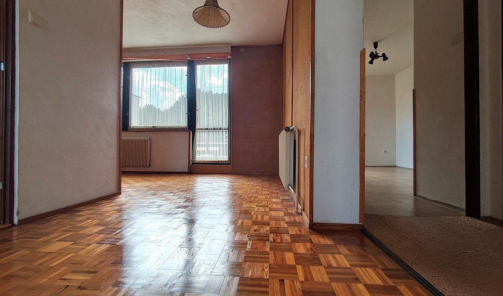 Pronájem domu 309 m² s pozemkem 152 m², Pardubice – náhled fotky 24