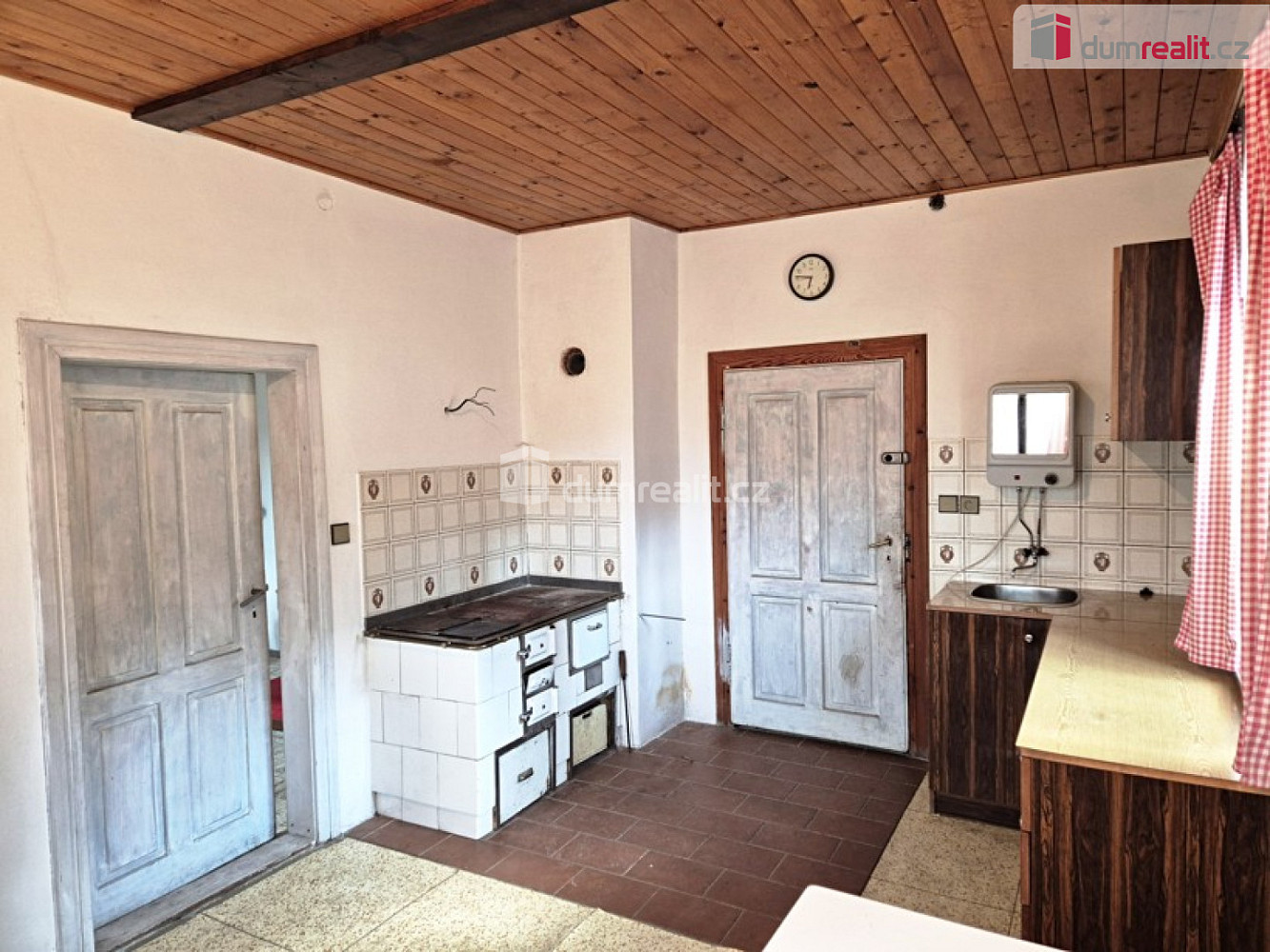 Prodej komerčního objektu (jiného typu) 218 m² – fotografie 5